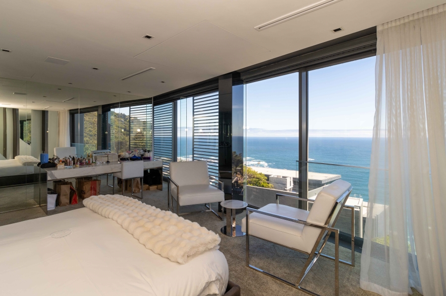 5 Bedroom Property for Sale in Clifton Western Cape